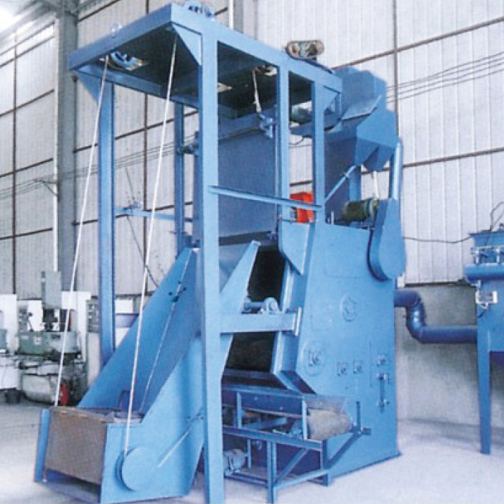 Q32系列自動上下料(卷揚(yáng)上料、輸送下料、環(huán)保)履帶拋丸清理機(jī)